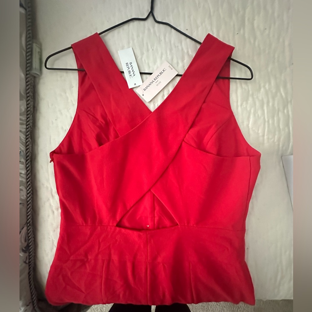 BNWT Banana Republic crepe red dress